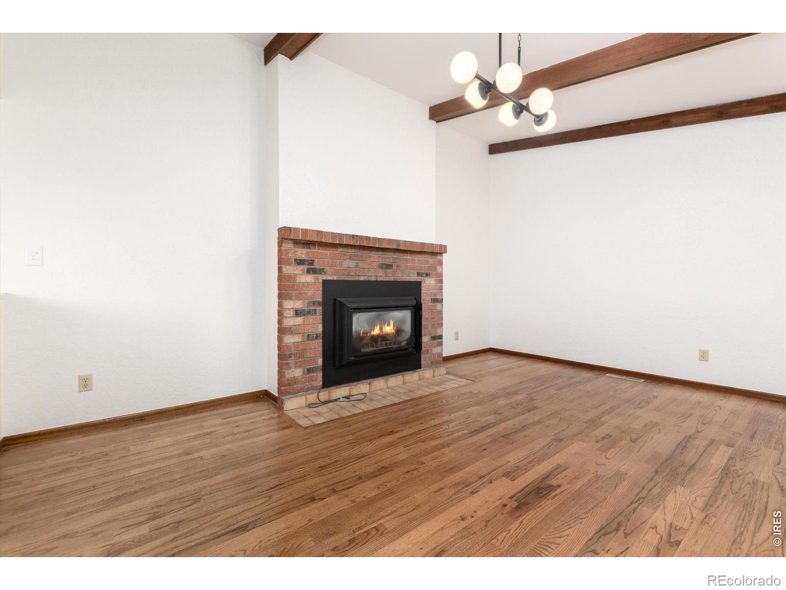 2516 Mountain View Avenue