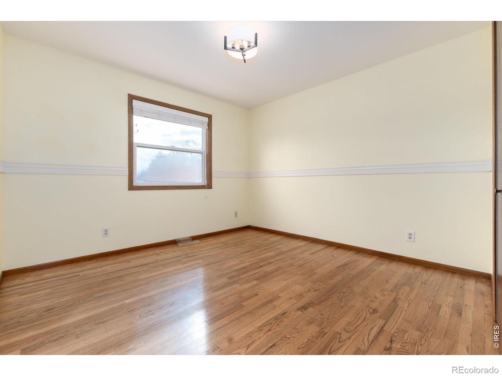 2516 Mountain View Avenue