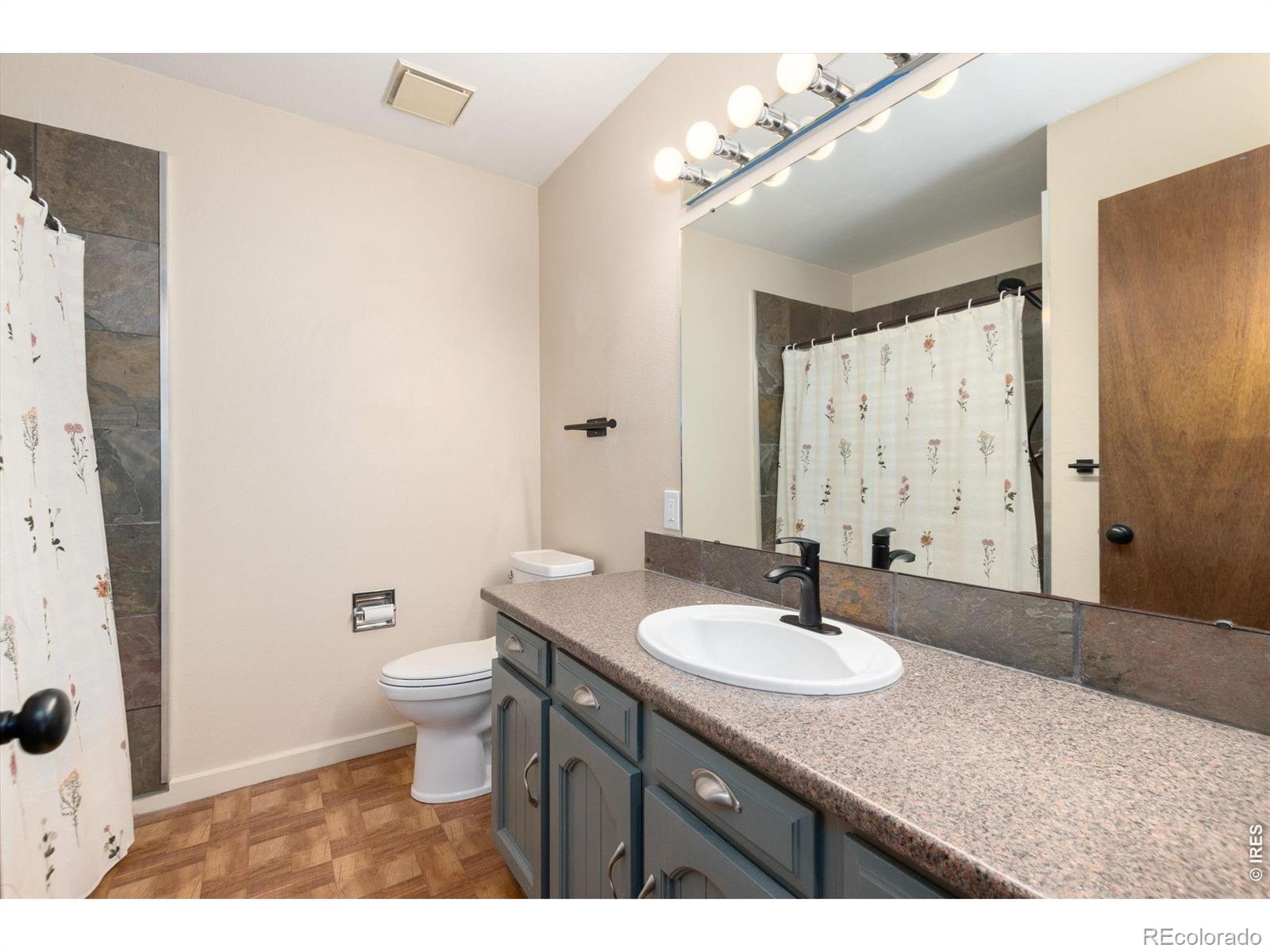 2516 Mountain View Avenue