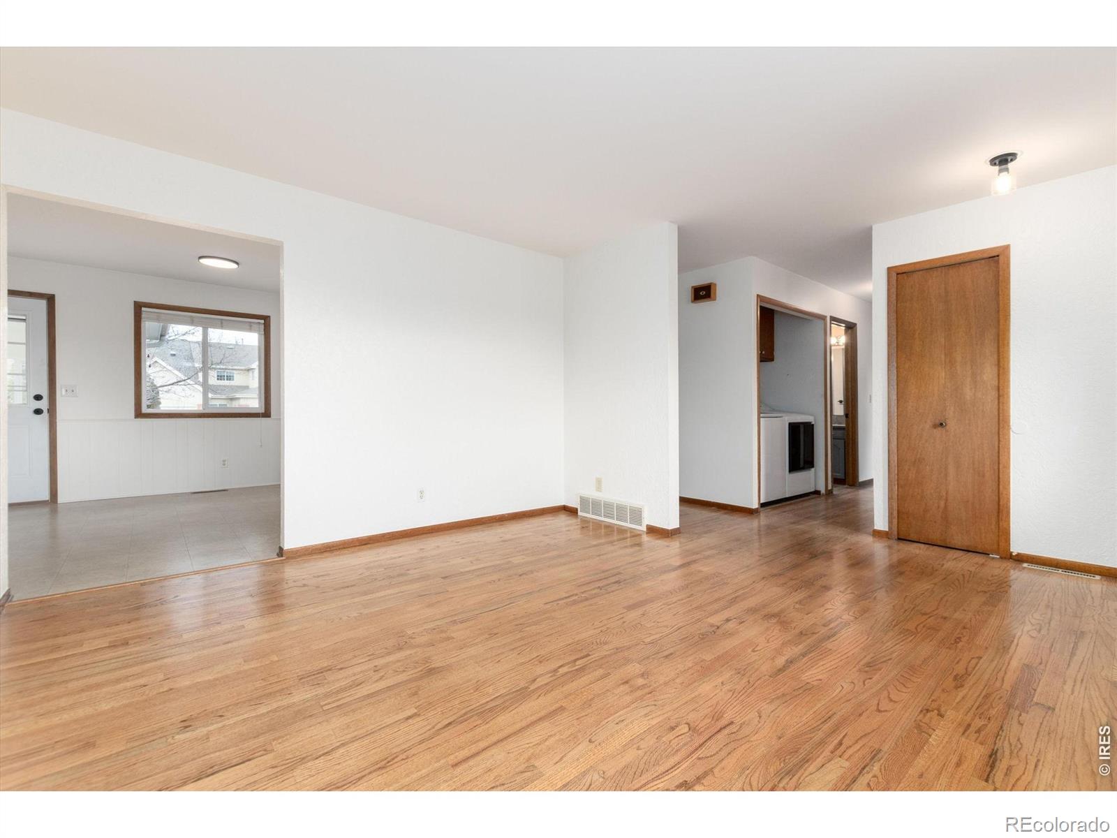 2516 Mountain View Avenue