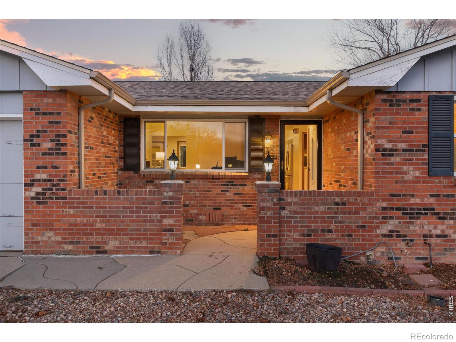 2516 Mountain View Avenue