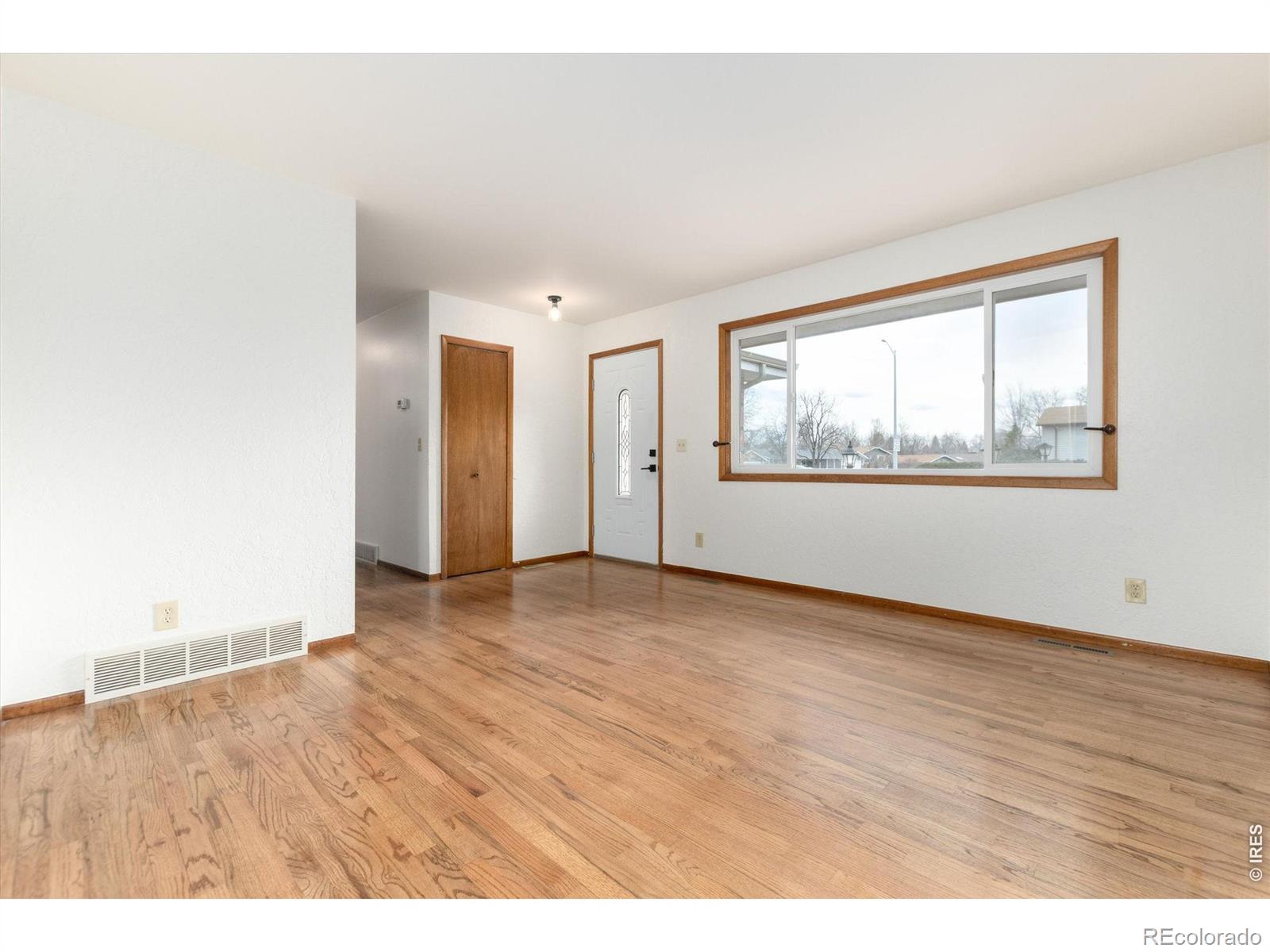 2516 Mountain View Avenue