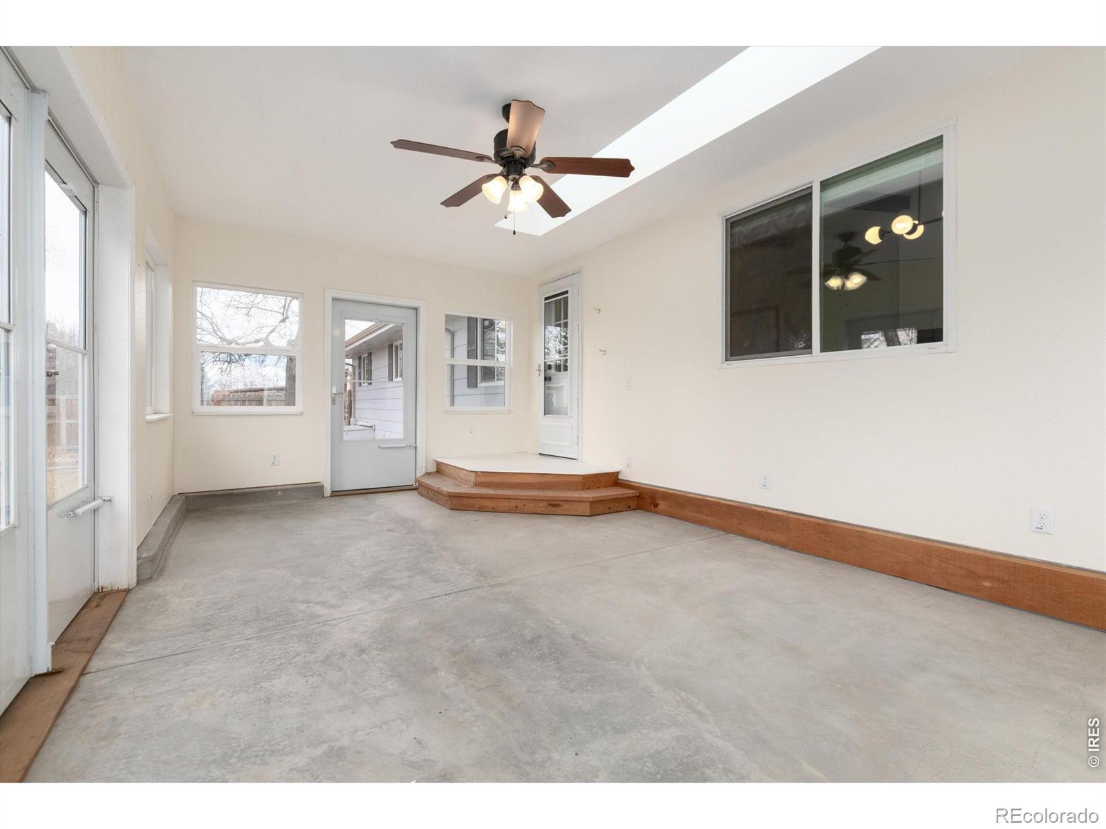 2516 Mountain View Avenue