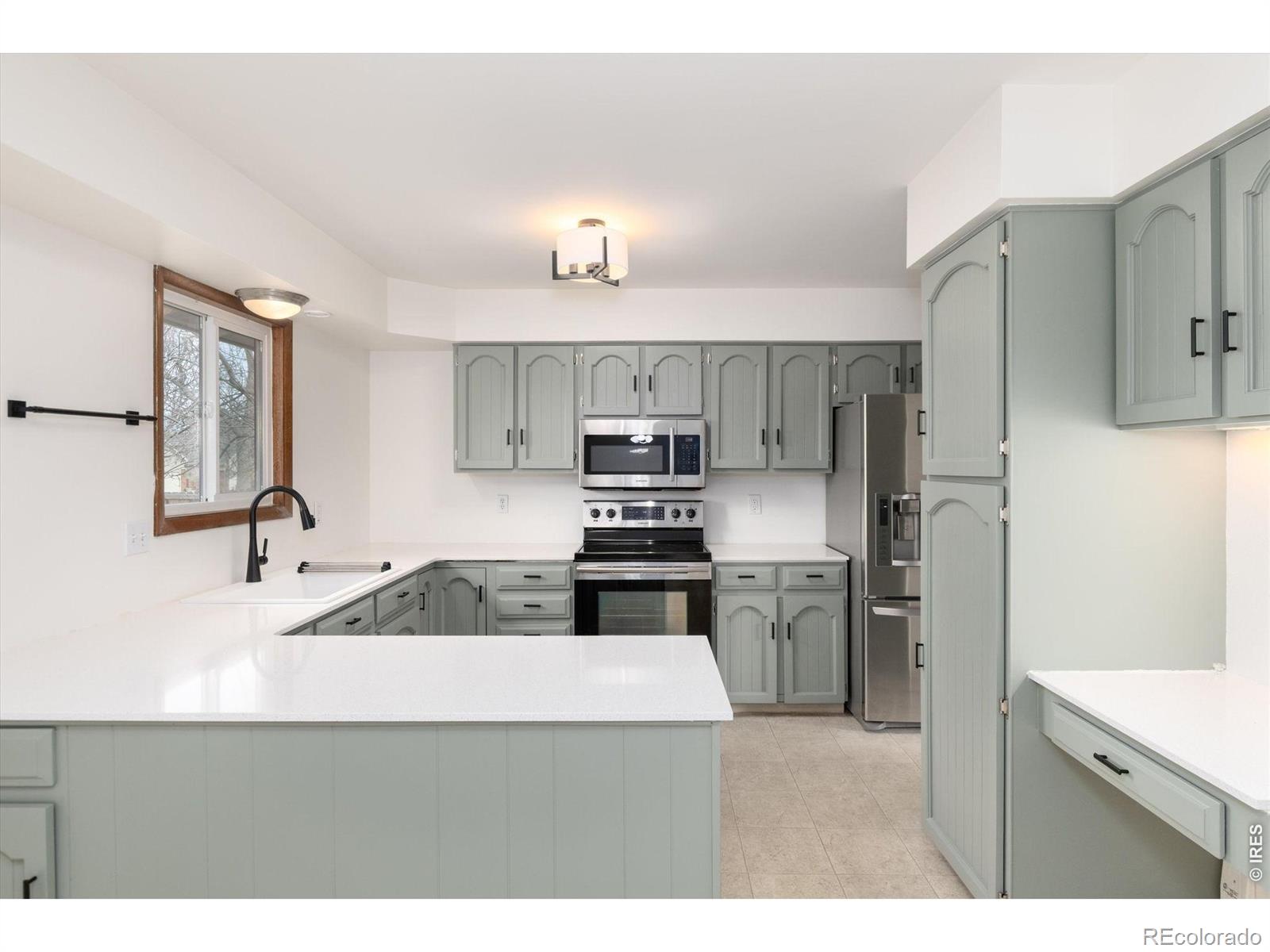 2516 Mountain View Avenue