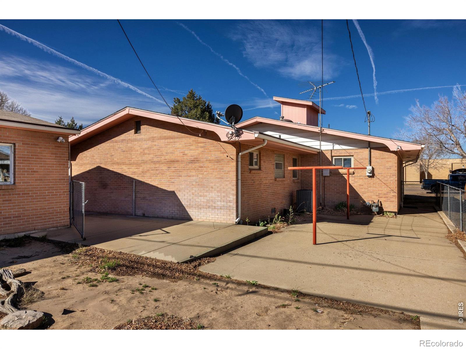 328 S McKinley Avenue