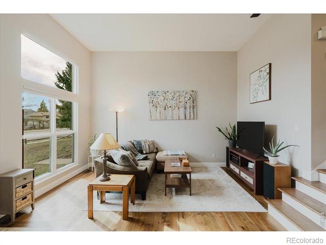 394 W Lucerne Drive