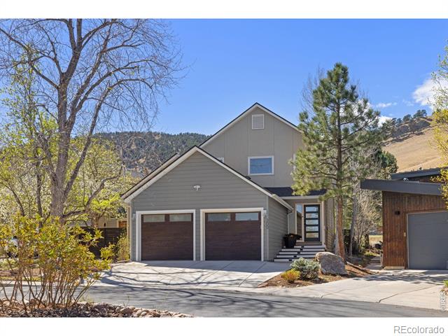 300 Oakwood Place
