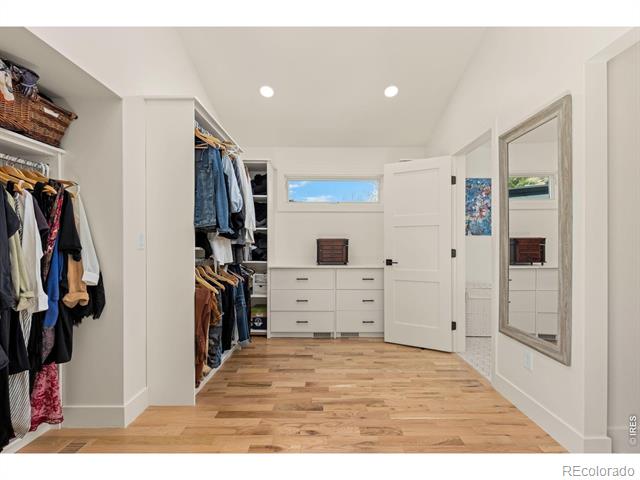 300 Oakwood Place