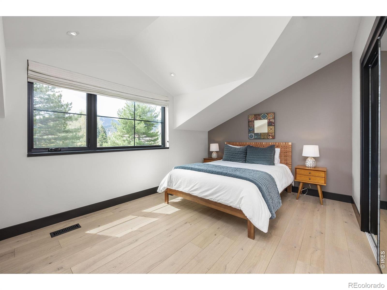 1175 Evergreen Avenue