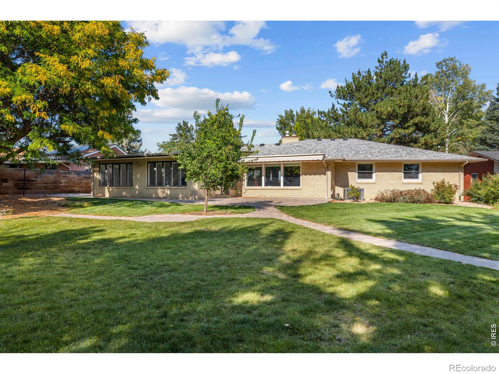 2739 Grinnell Drive