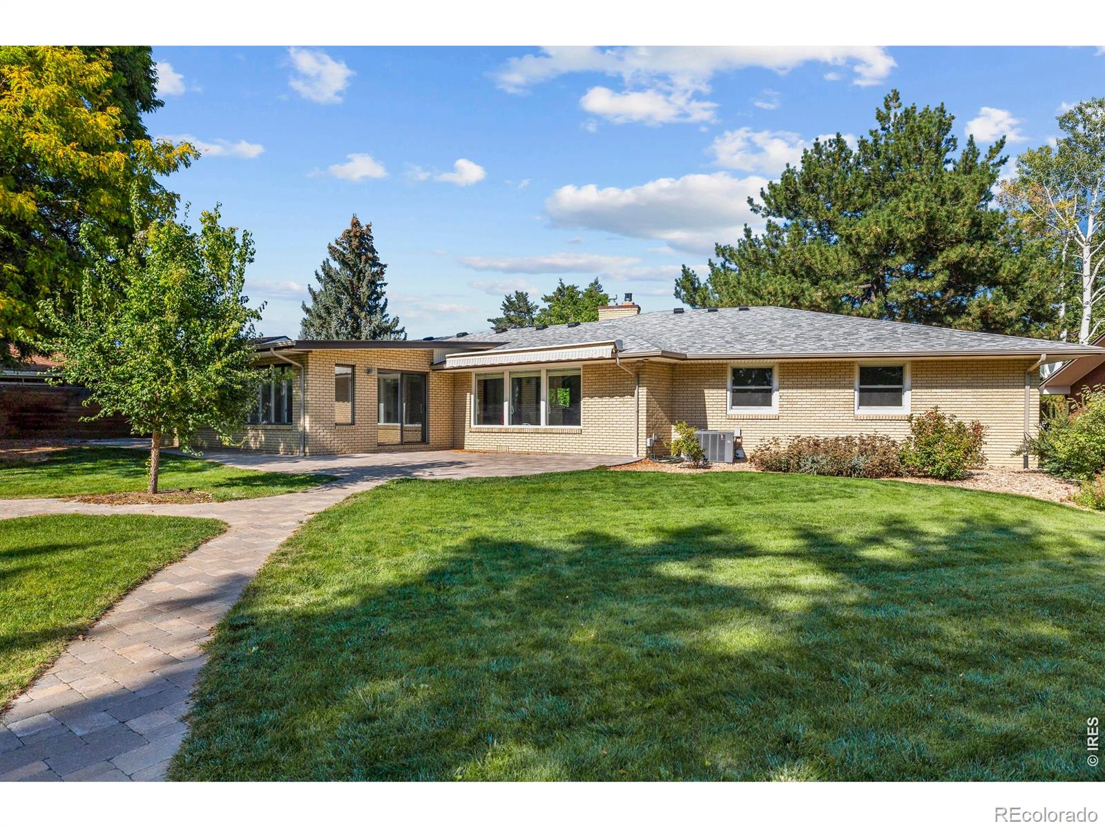 2739 Grinnell Drive