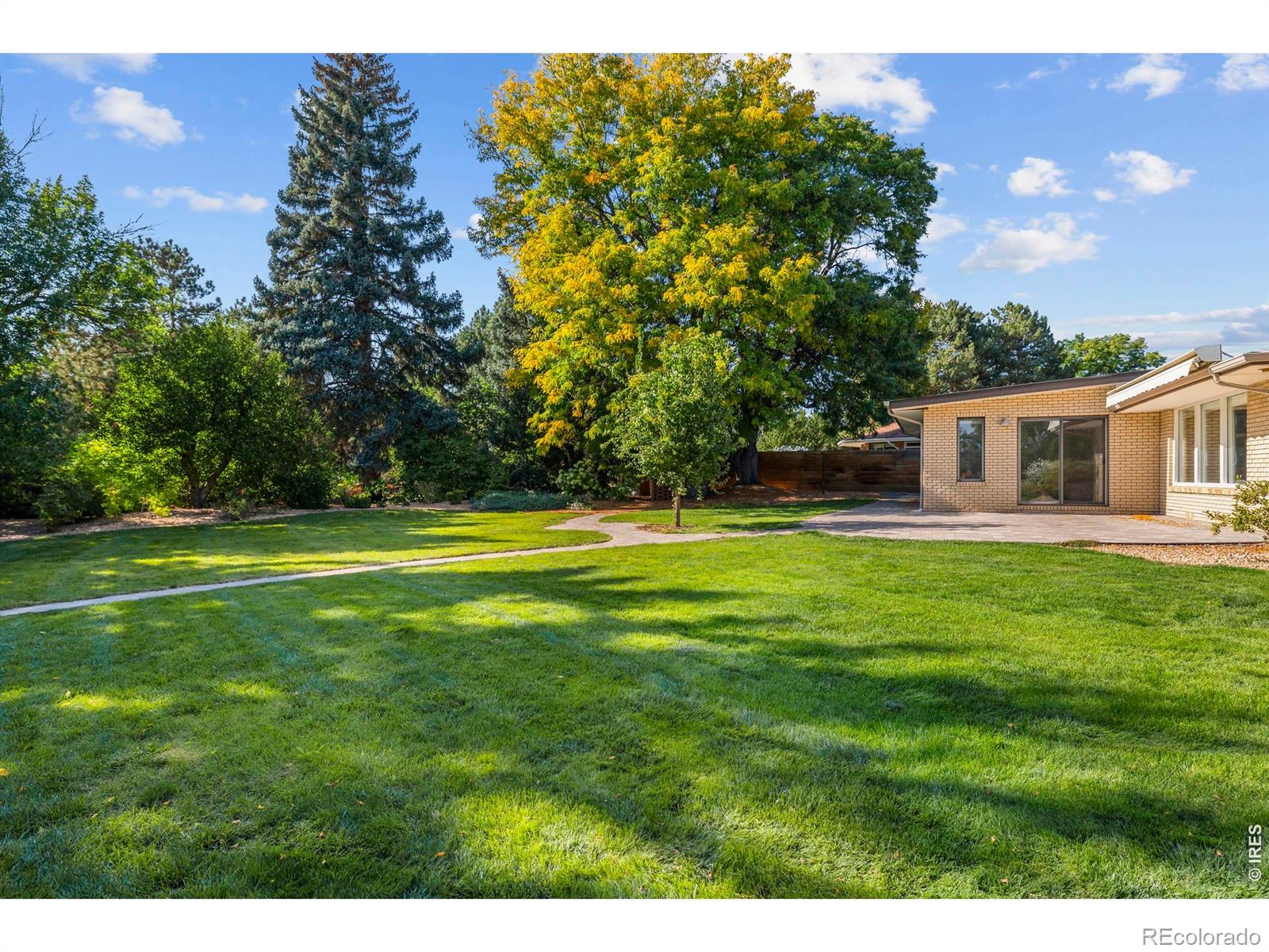 2739 Grinnell Drive