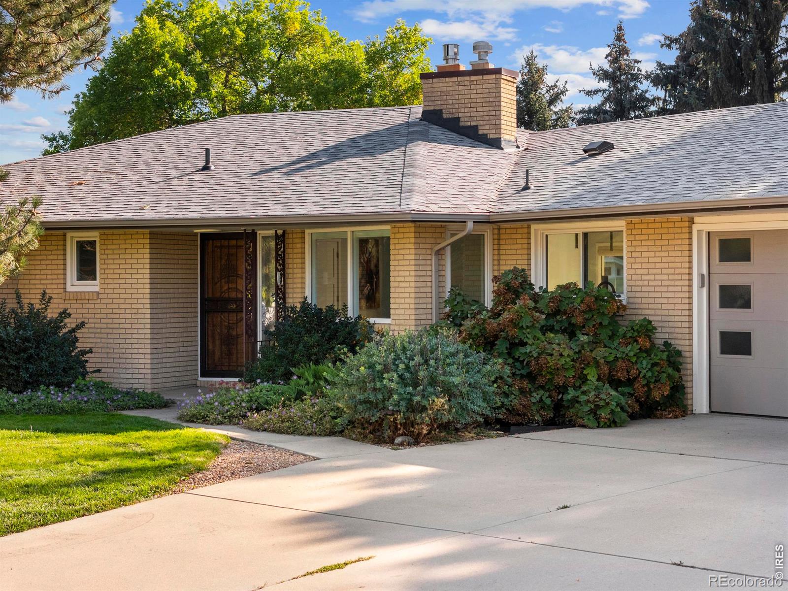 2739 Grinnell Drive