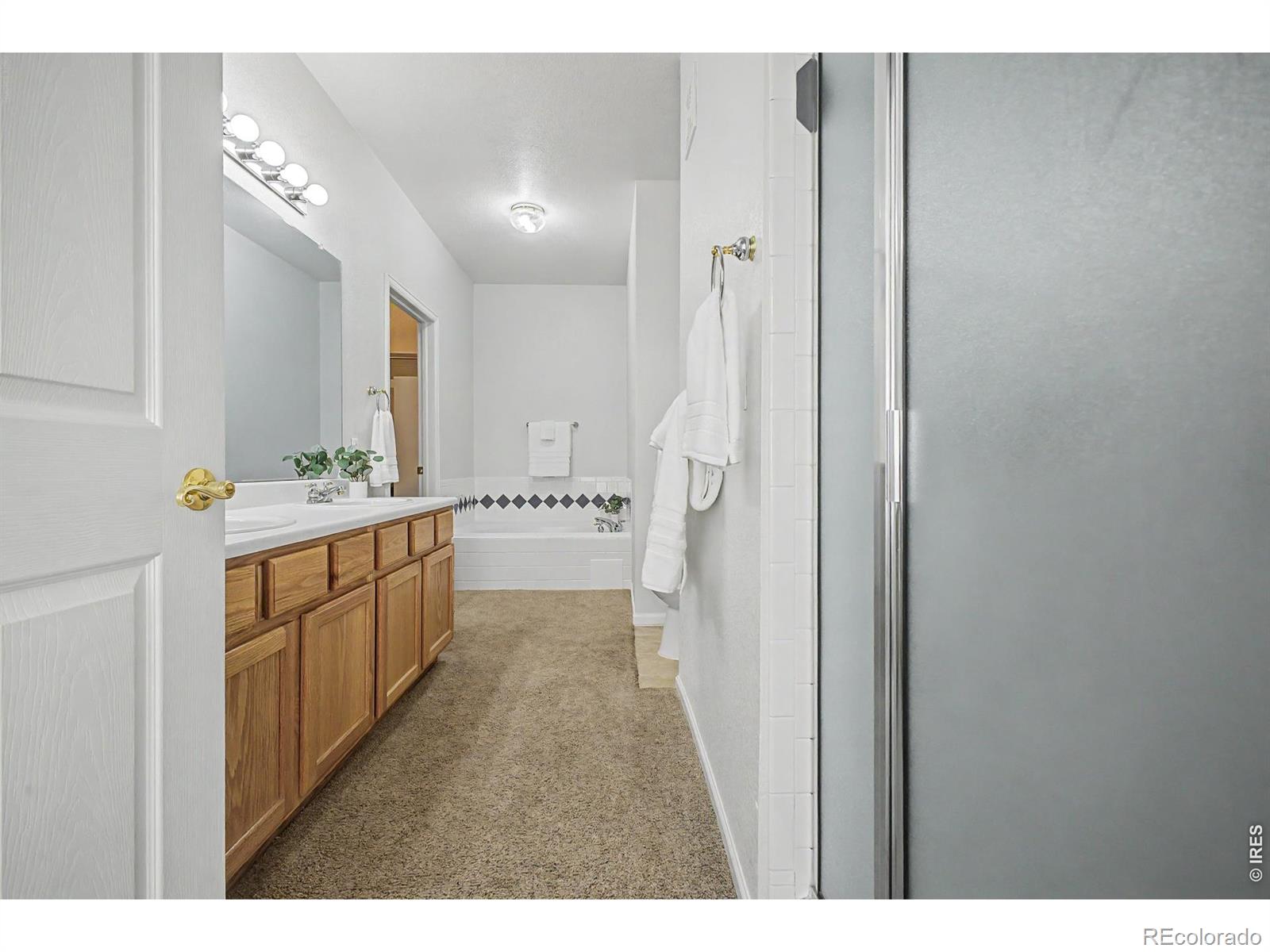 1703 Whitehall Drive Unit: 4F