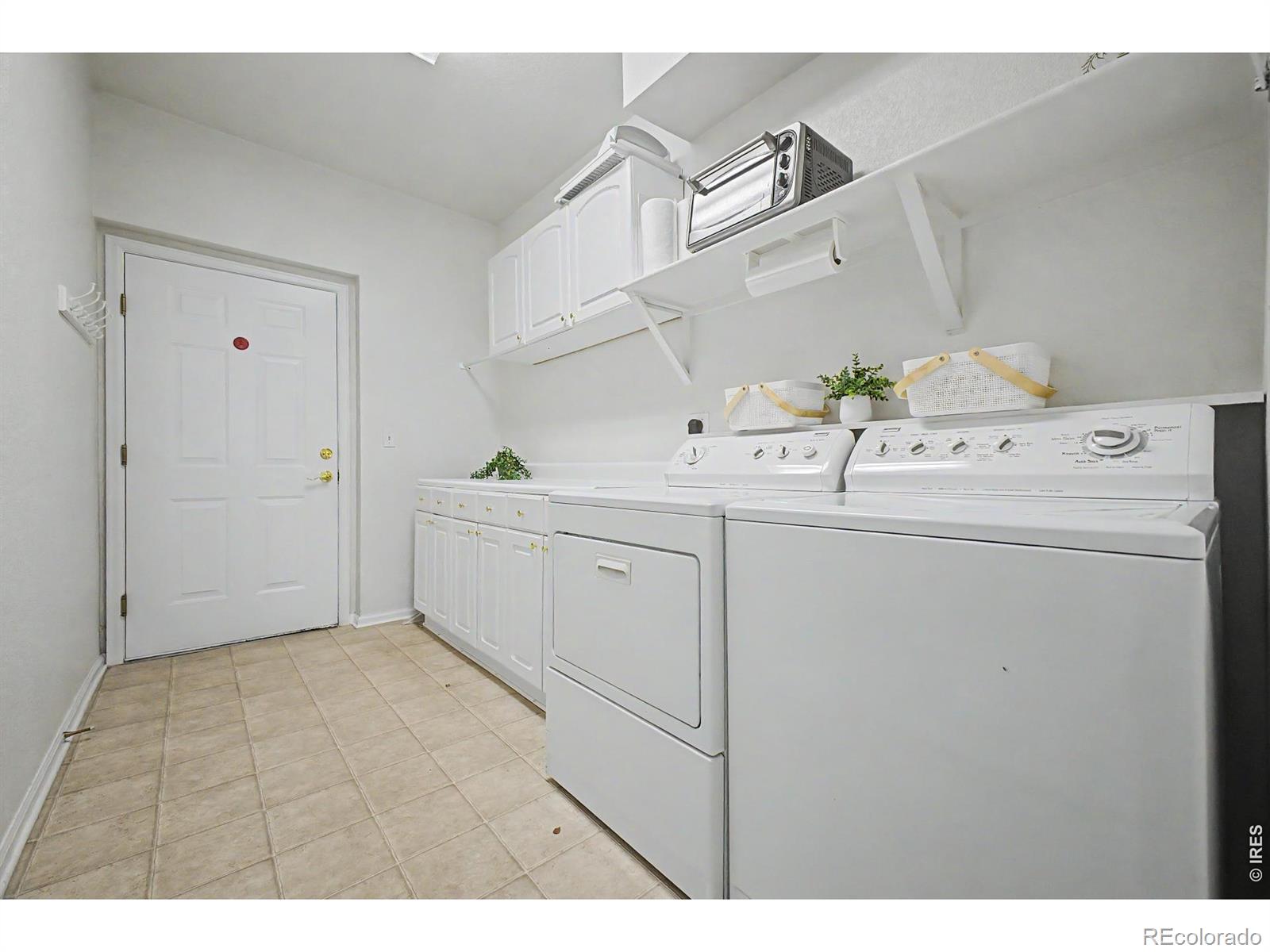 1703 Whitehall Drive Unit: 4F