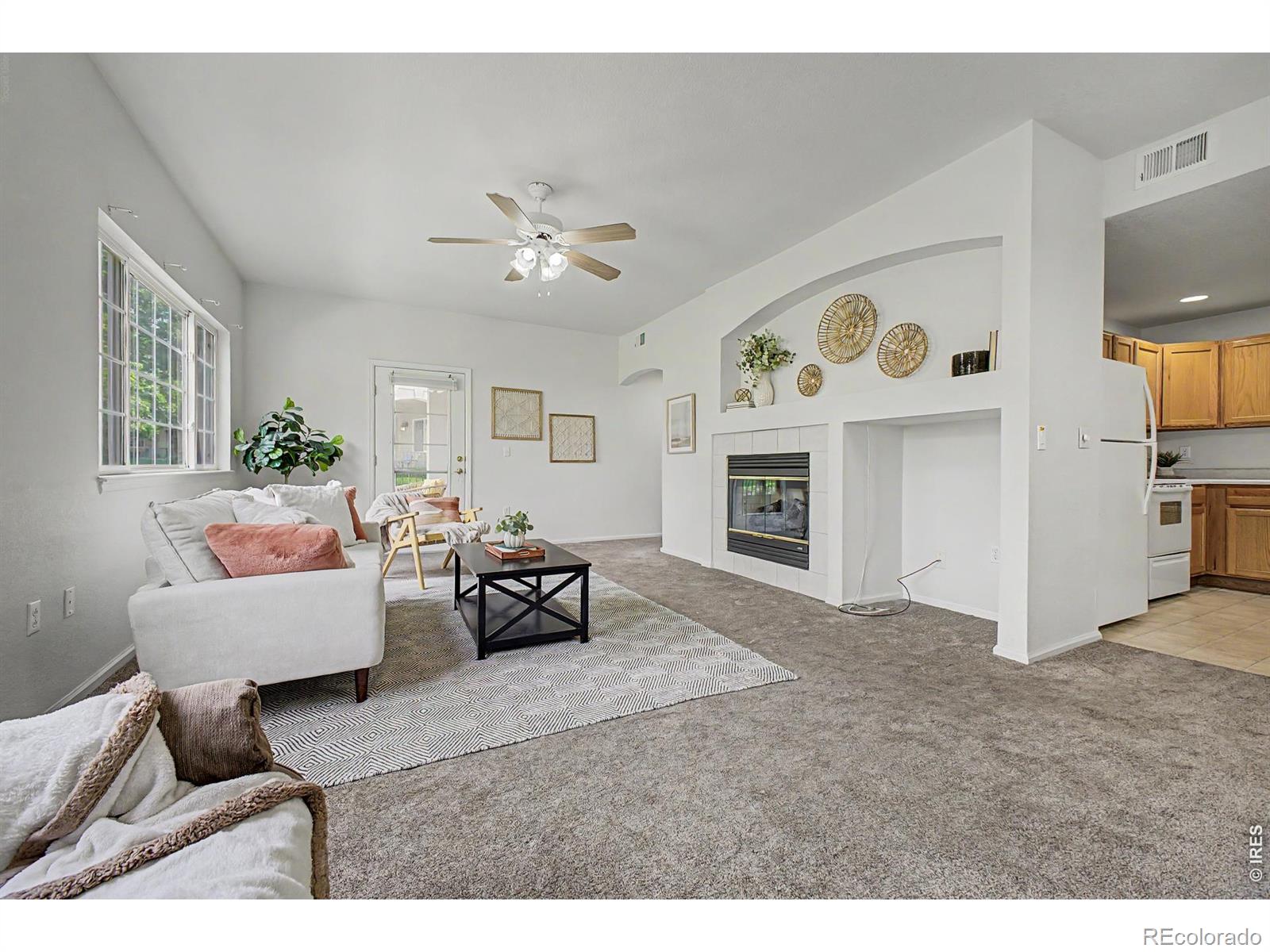 1703 Whitehall Drive Unit: 4F