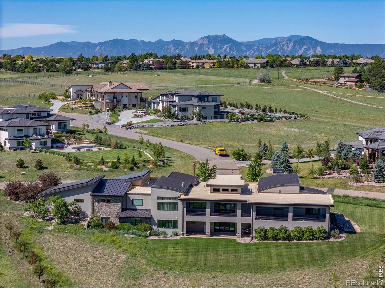 6782 Niwot Hills Drive