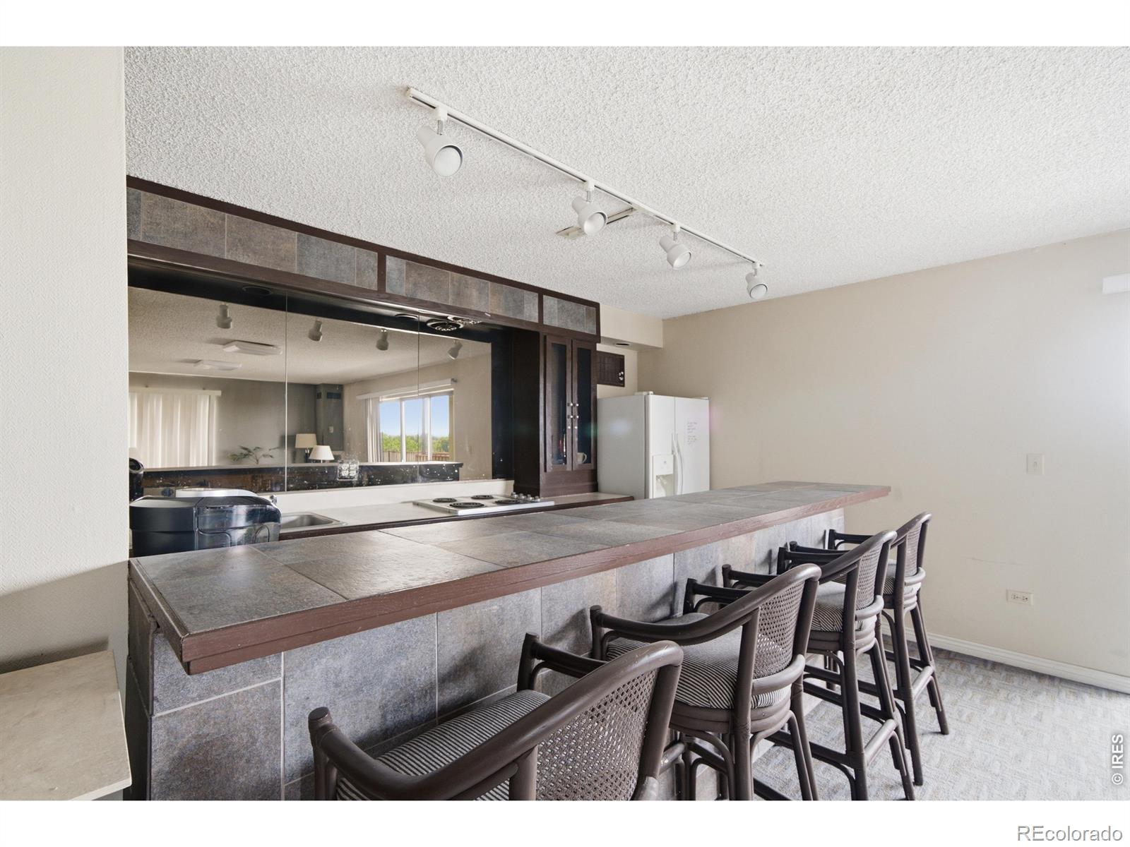 1313 Steele Street Unit: 606
