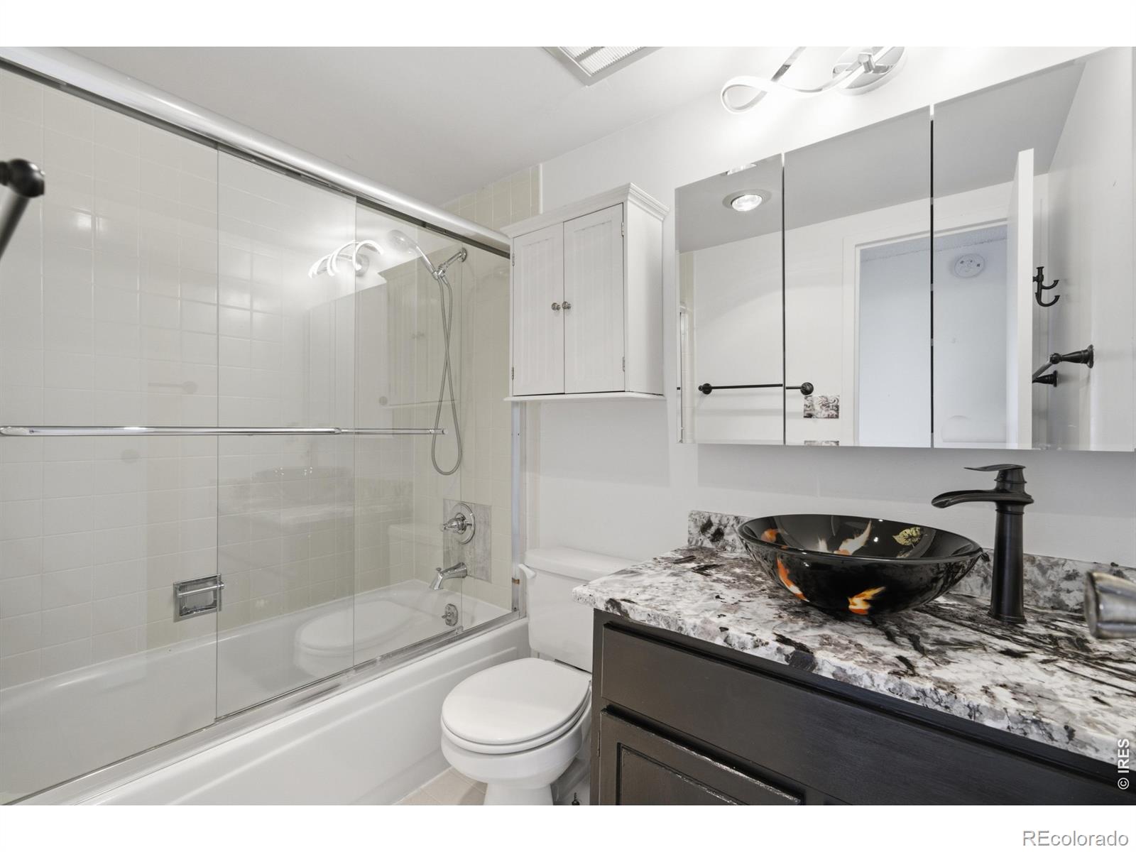 1313 Steele Street Unit: 606