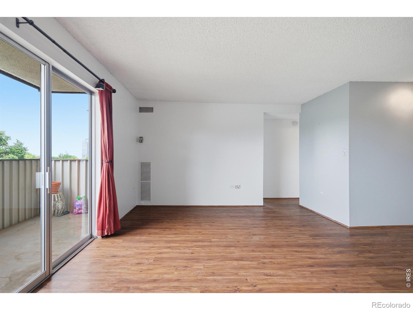 1313 Steele Street Unit: 606