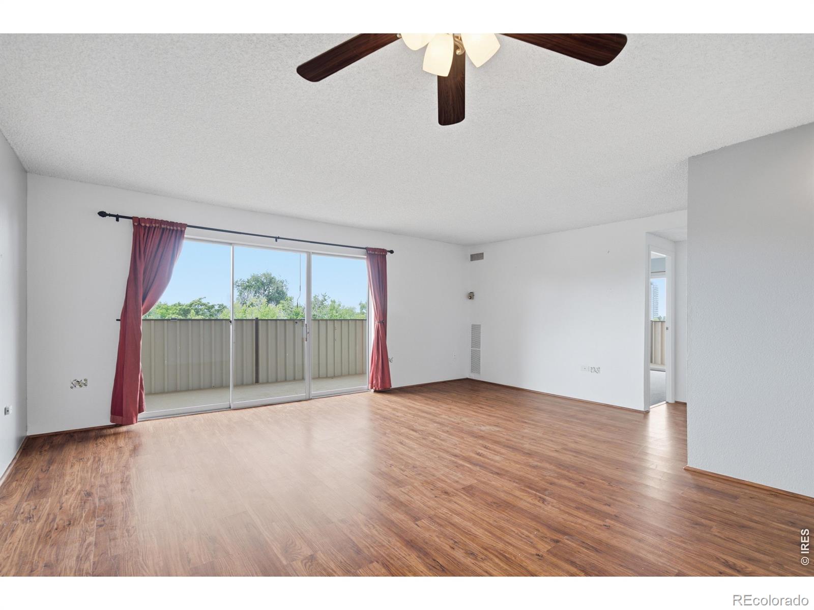 1313 Steele Street Unit: 606