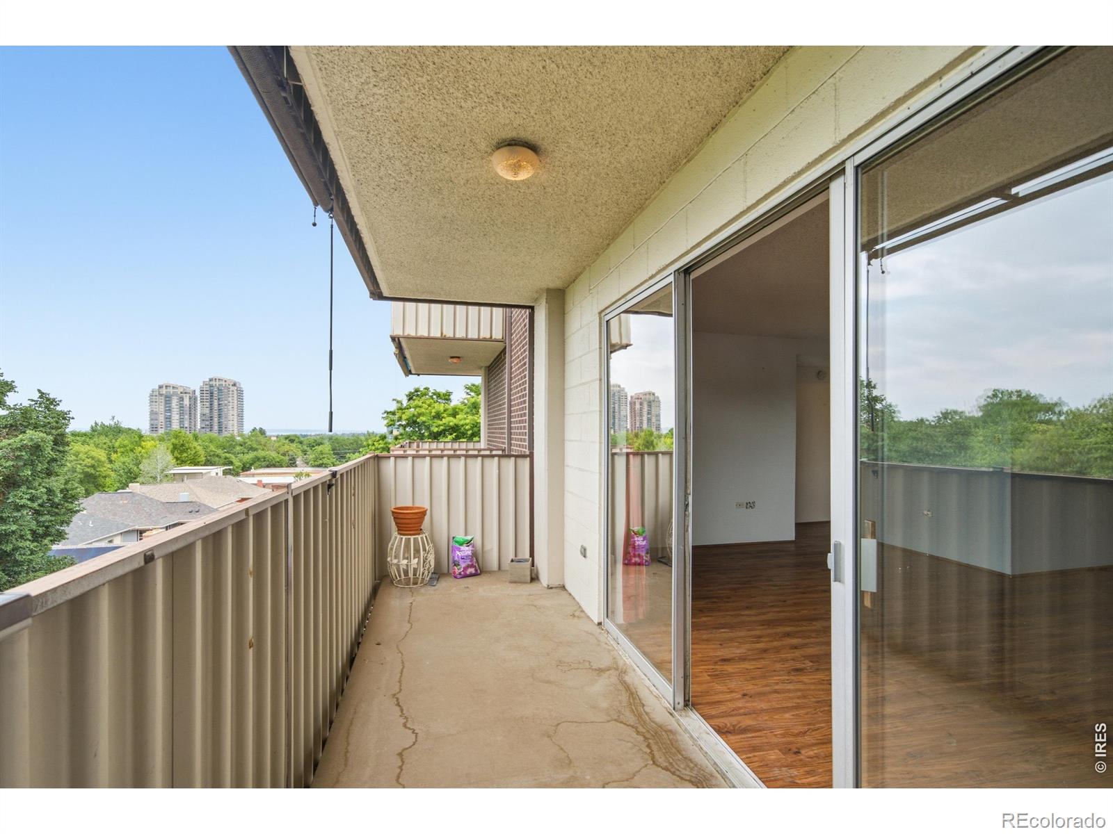 1313 Steele Street Unit: 606