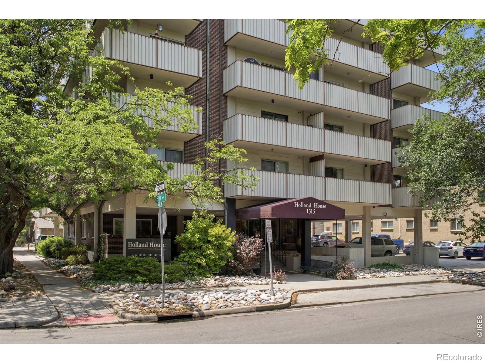 1313 Steele Street Unit: 606