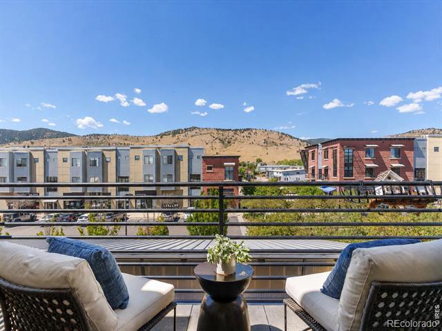 4555 13th Street Unit: E