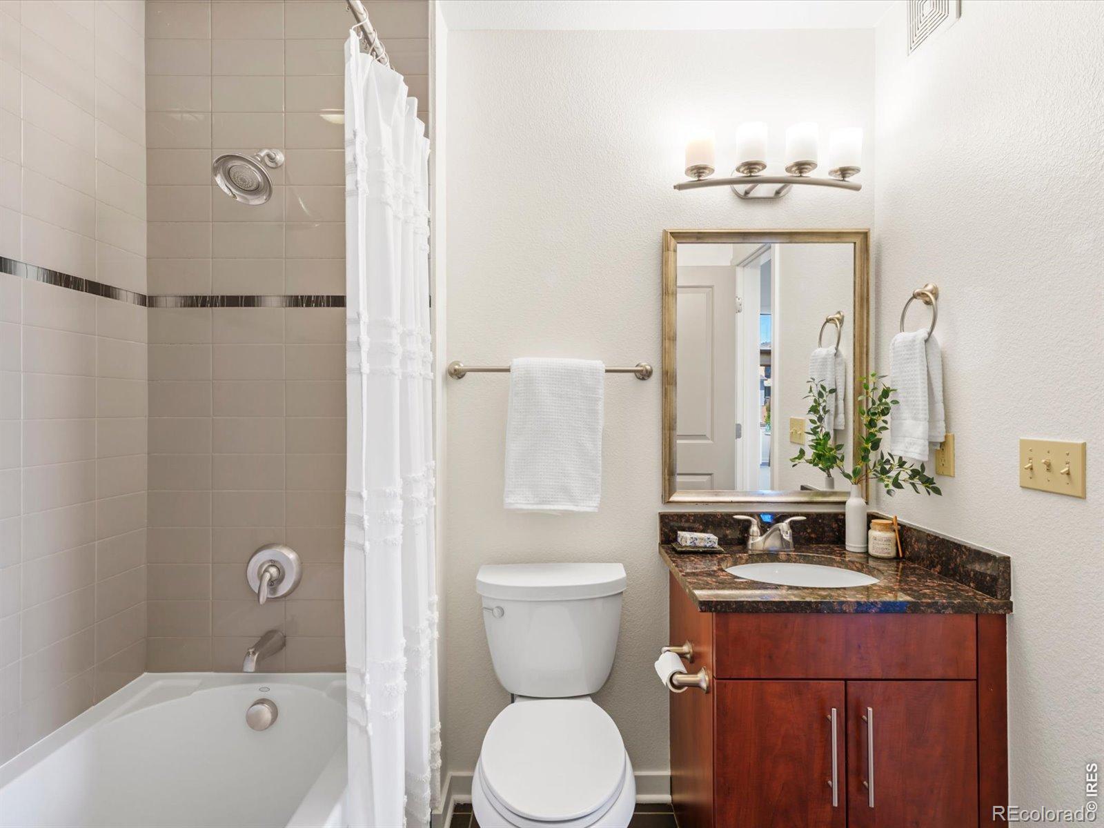 4555 13th Street Unit: E