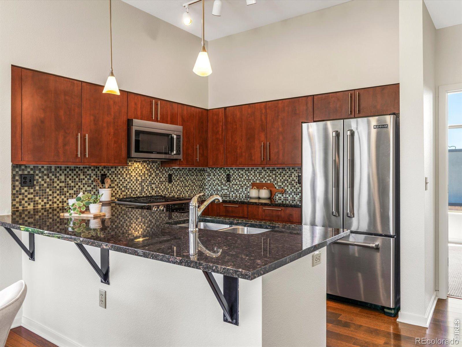 4555 13th Street Unit: E