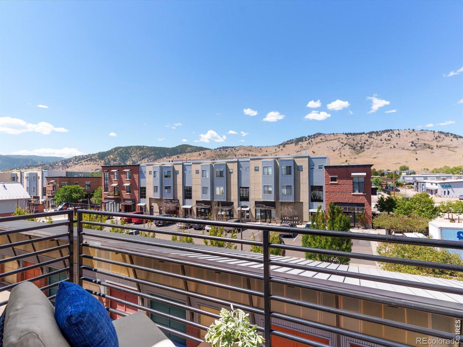 4555 13th Street Unit: E