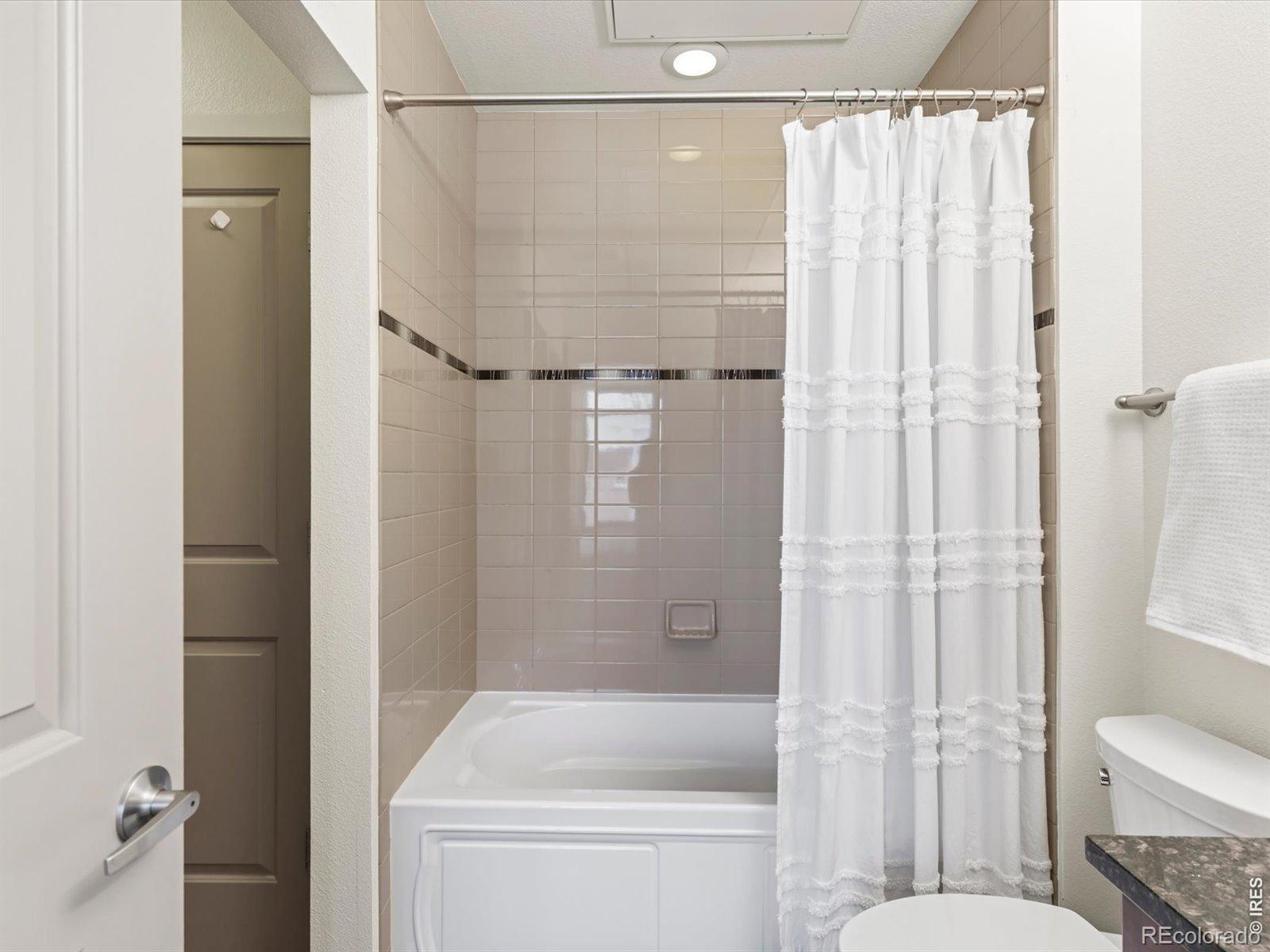 4555 13th Street Unit: E