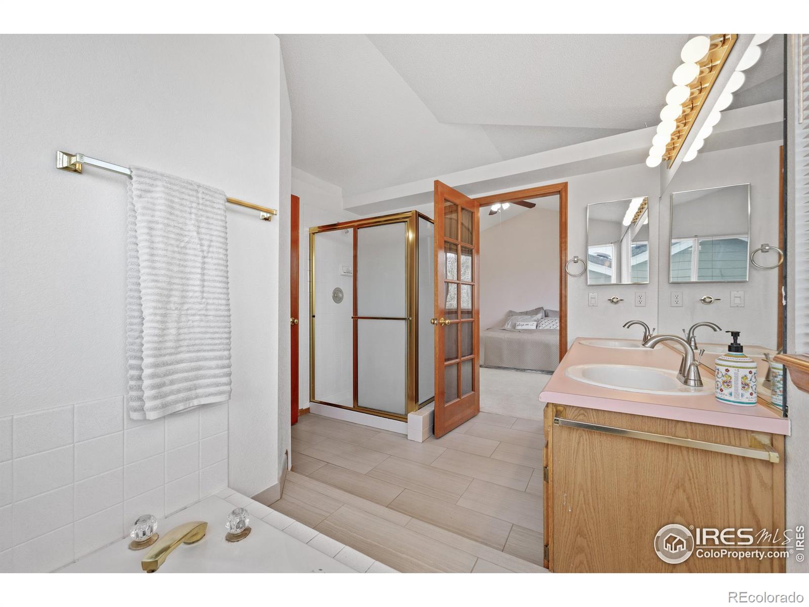830 W Mulberry Street