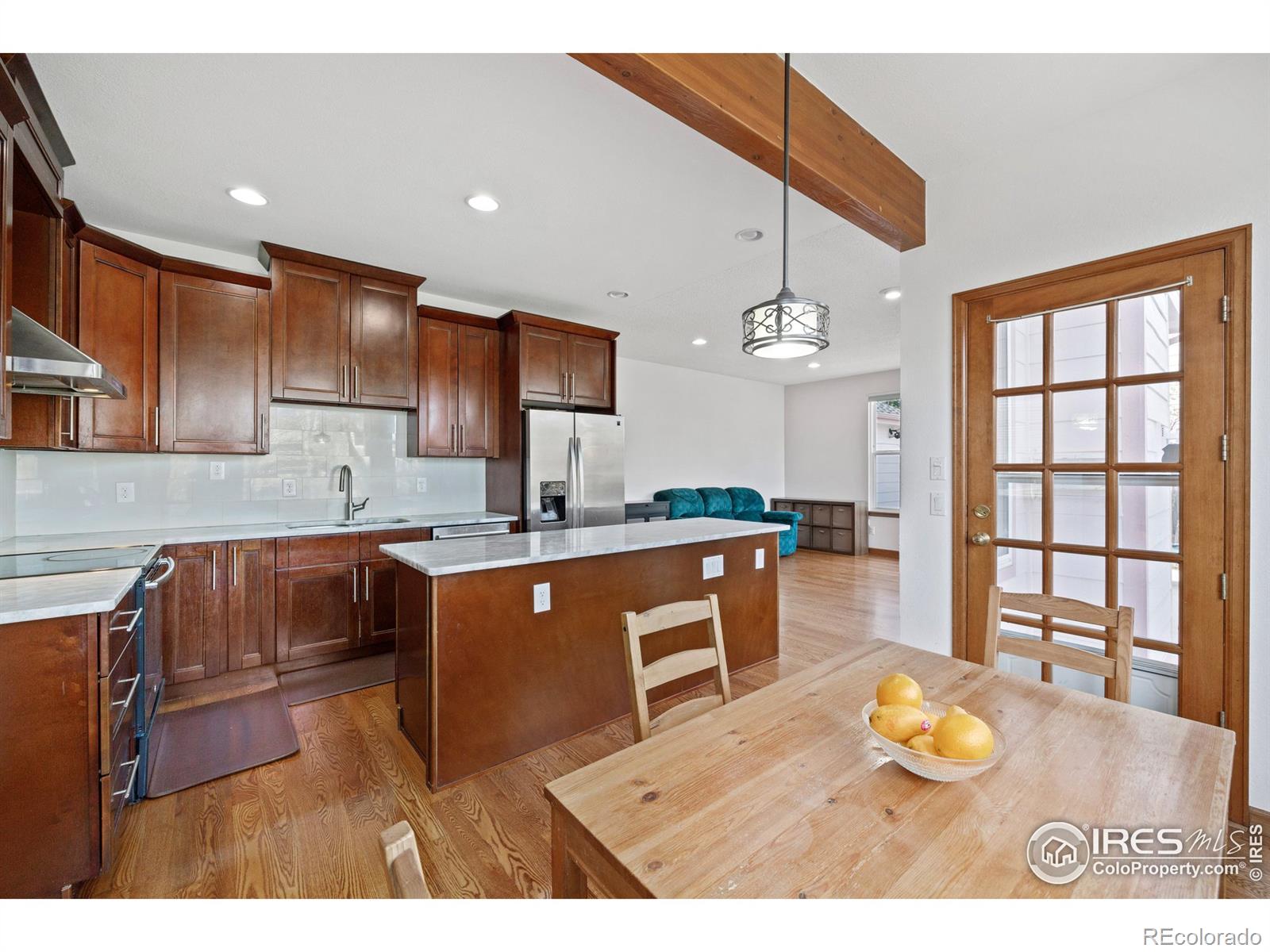 830 W Mulberry Street