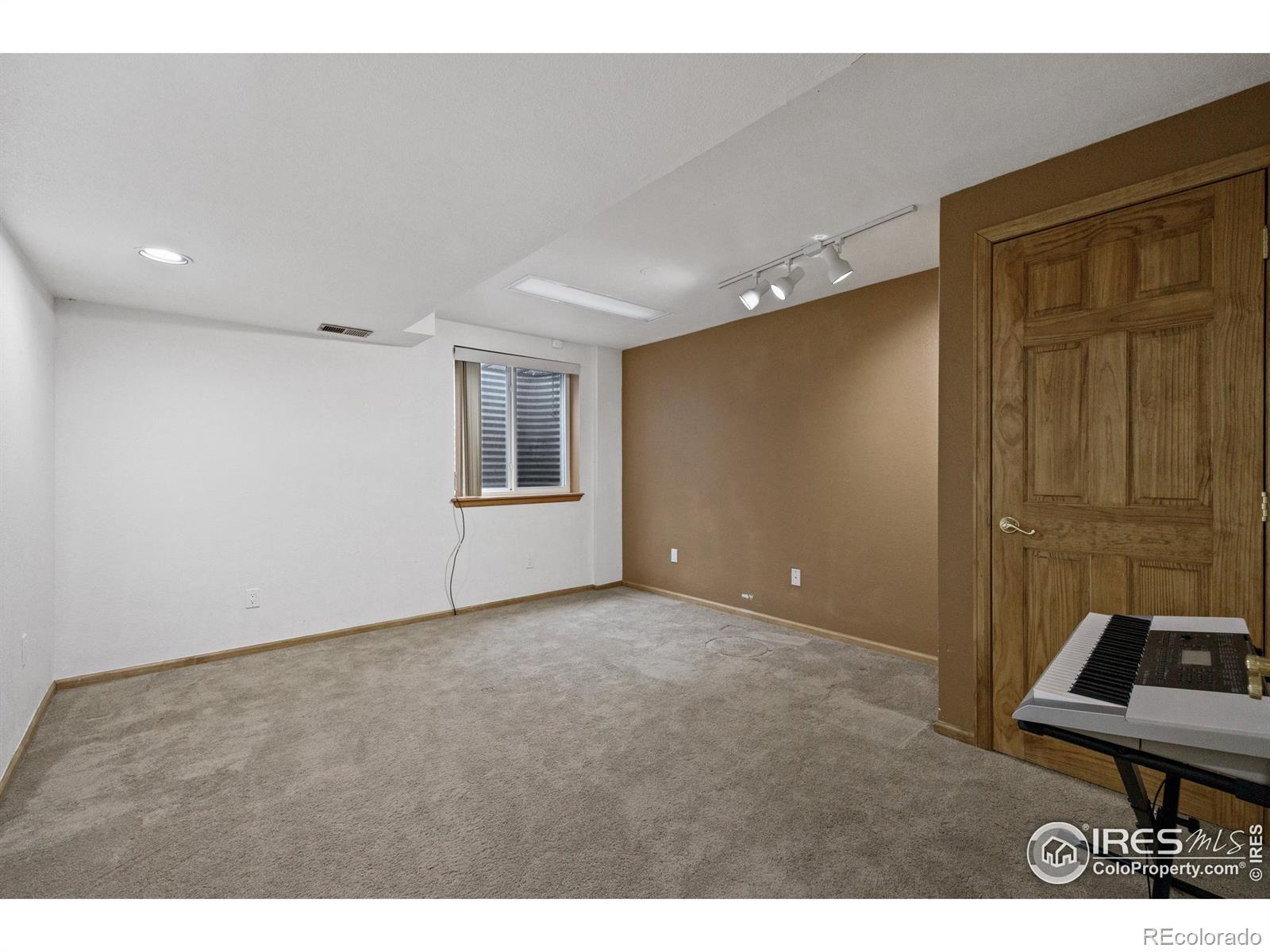 830 W Mulberry Street