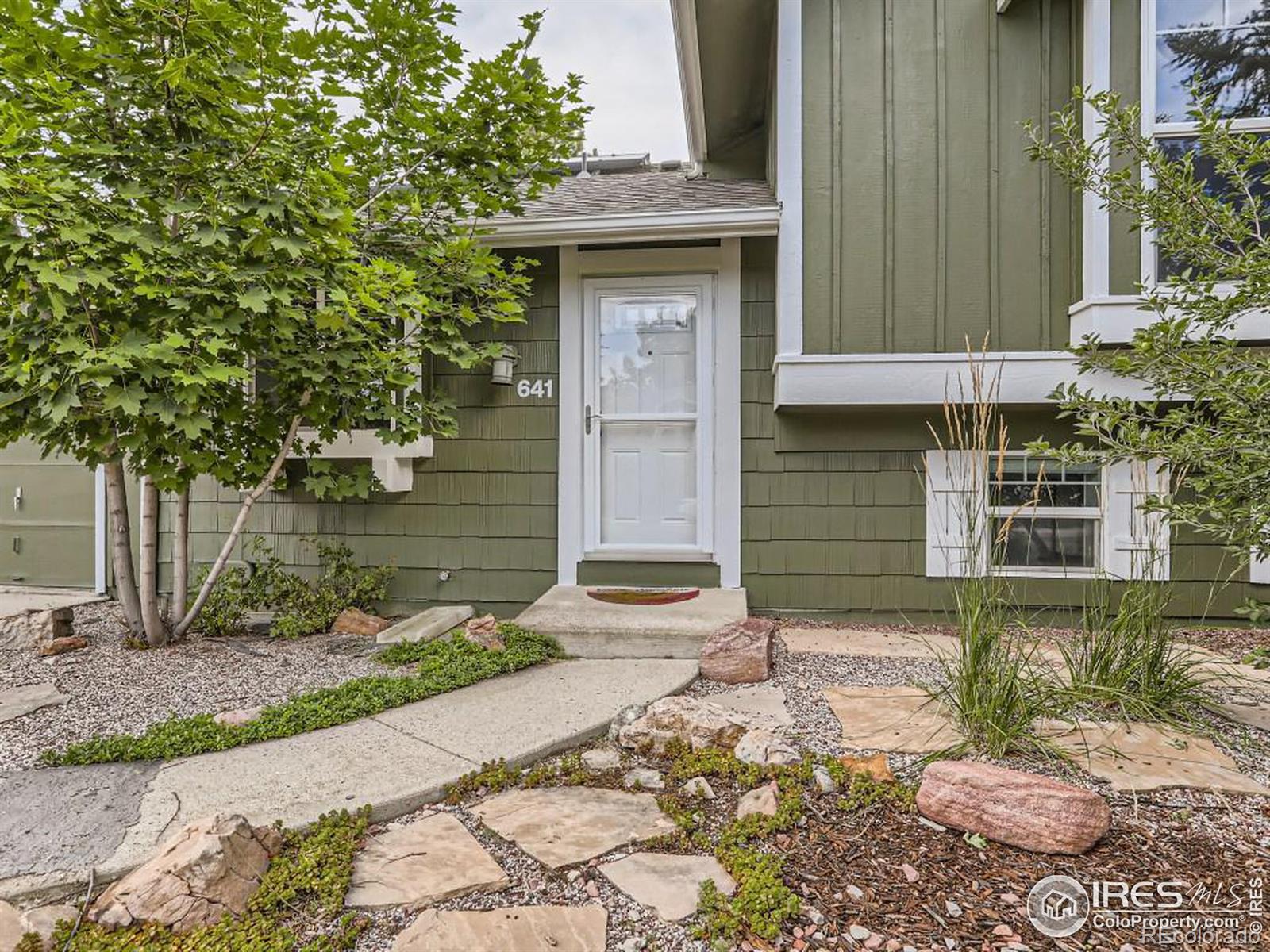 641 W Dahlia Street