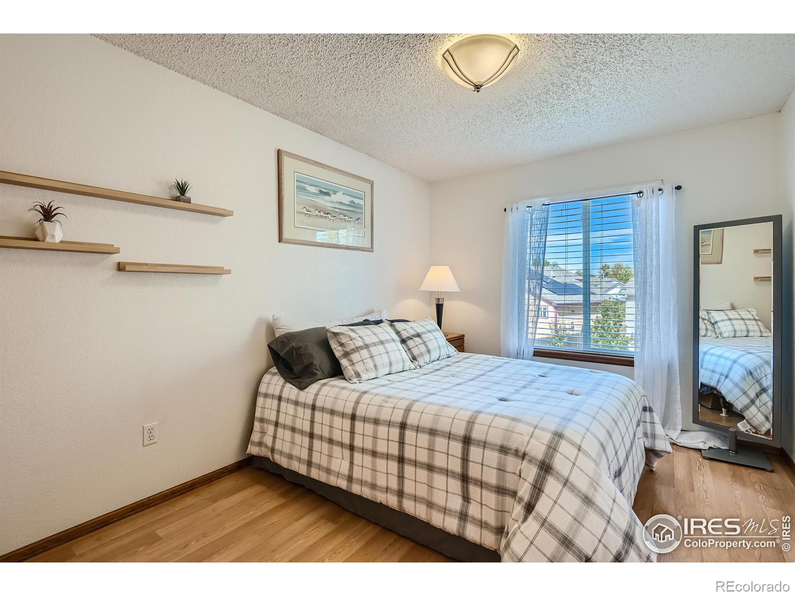 1321 W 132nd Place