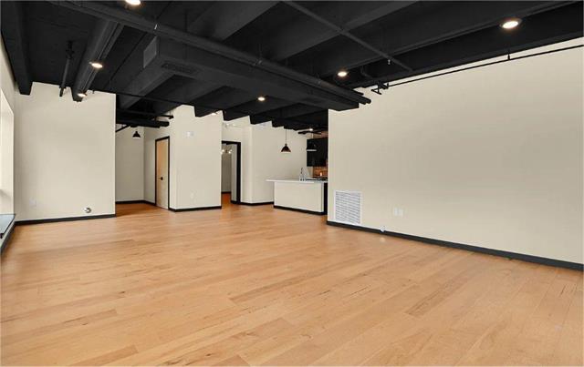 20 Boulder Court 201