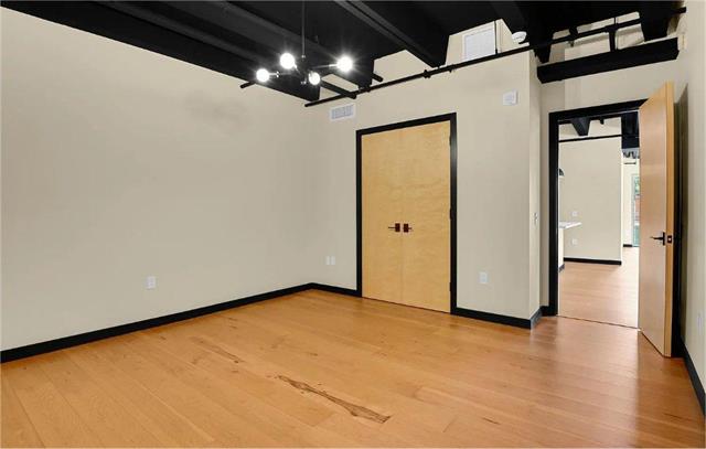 20 Boulder Court 201