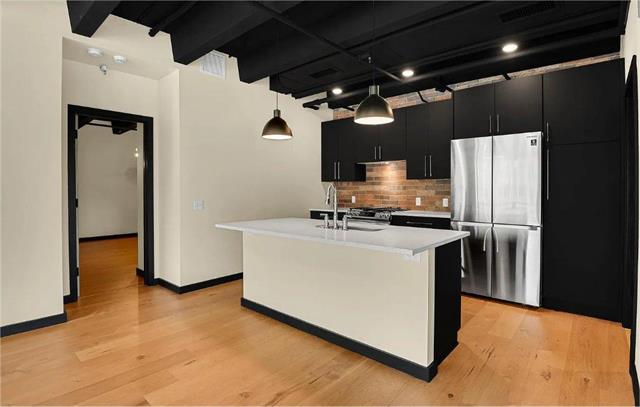 20 Boulder Court 201