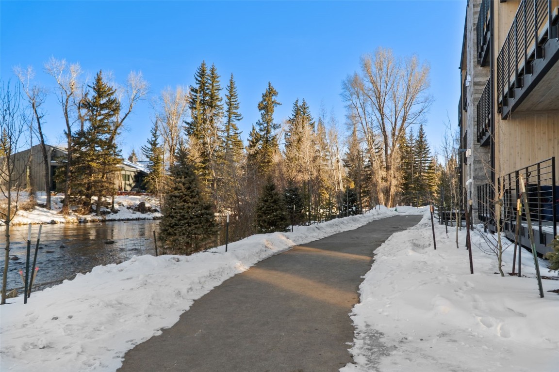 740 Blue River PARKWAY D22