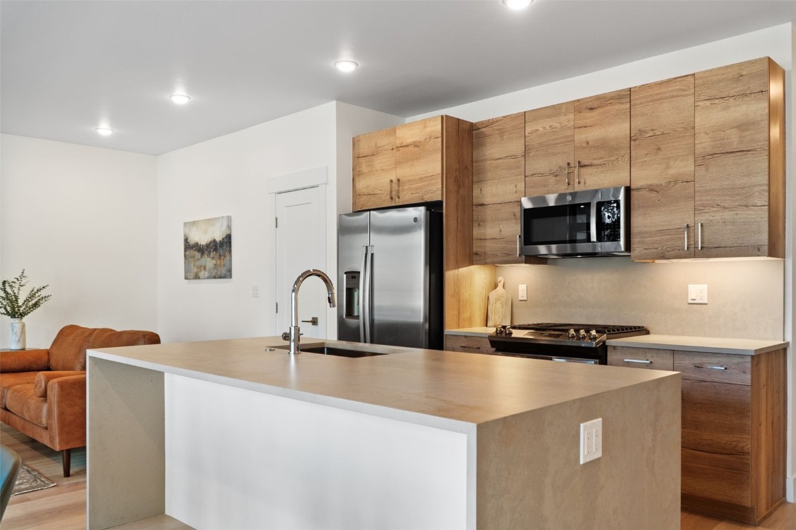 740 Blue River PARKWAY D22