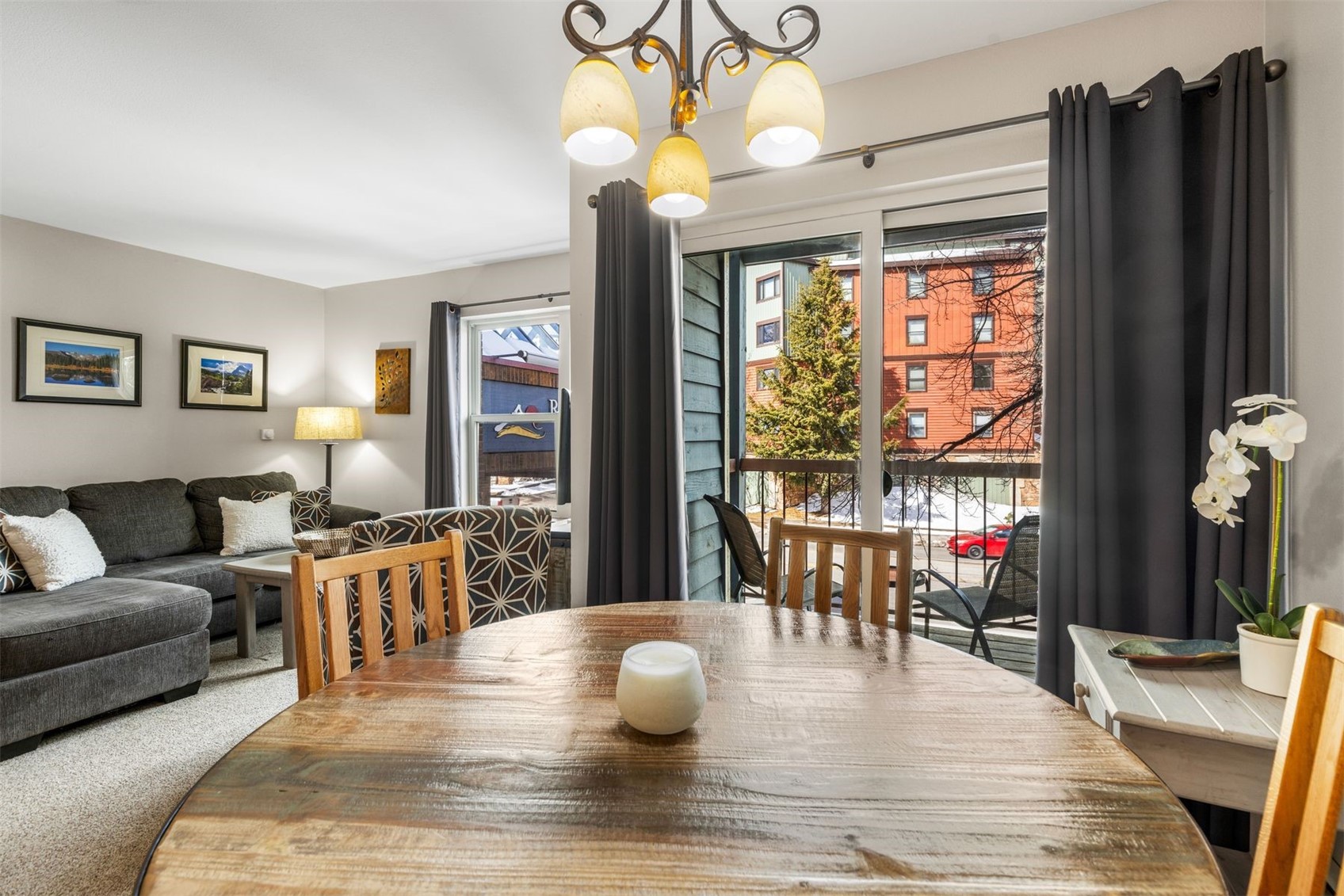 100 S Park AVENUE W209