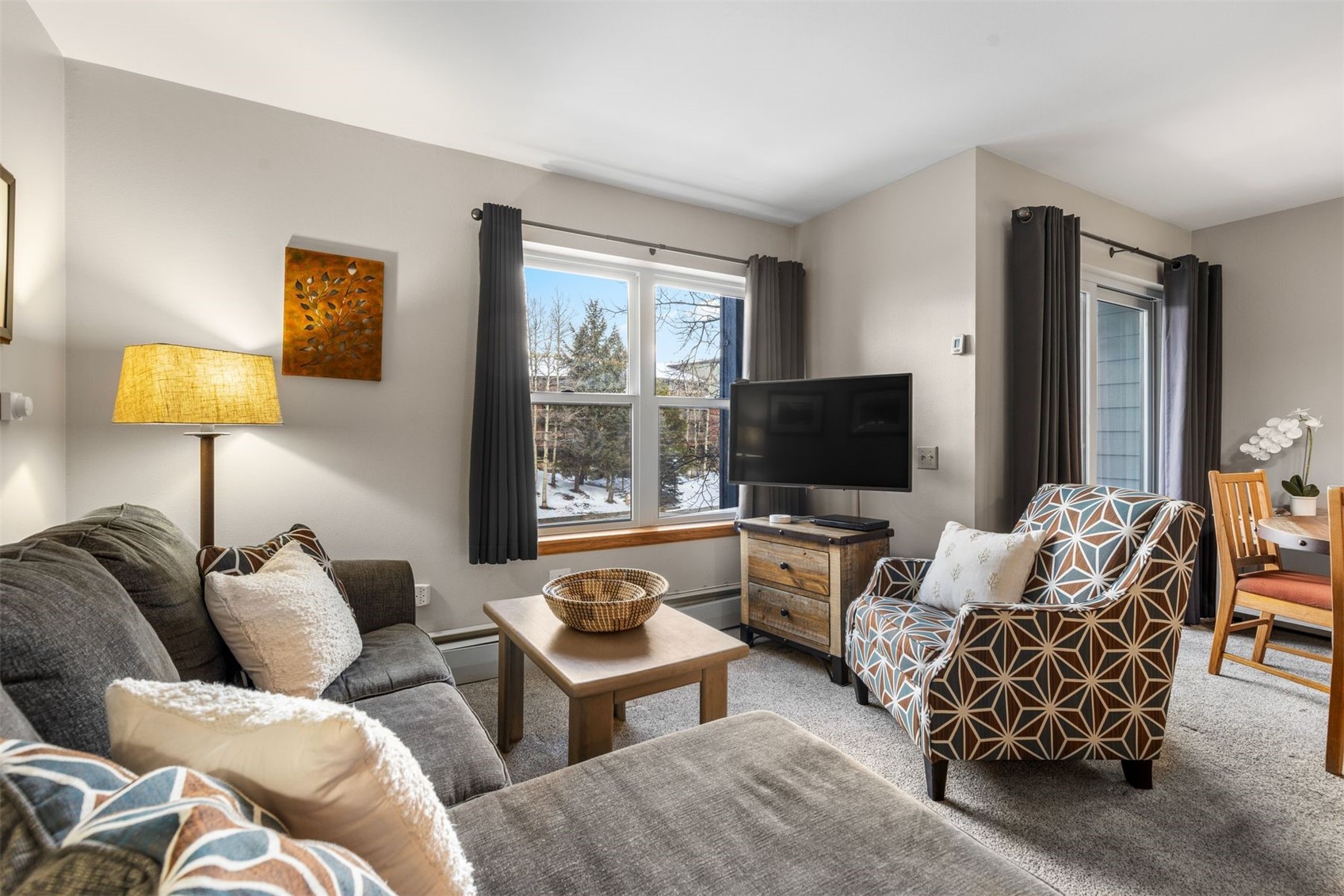 100 S Park AVENUE W209