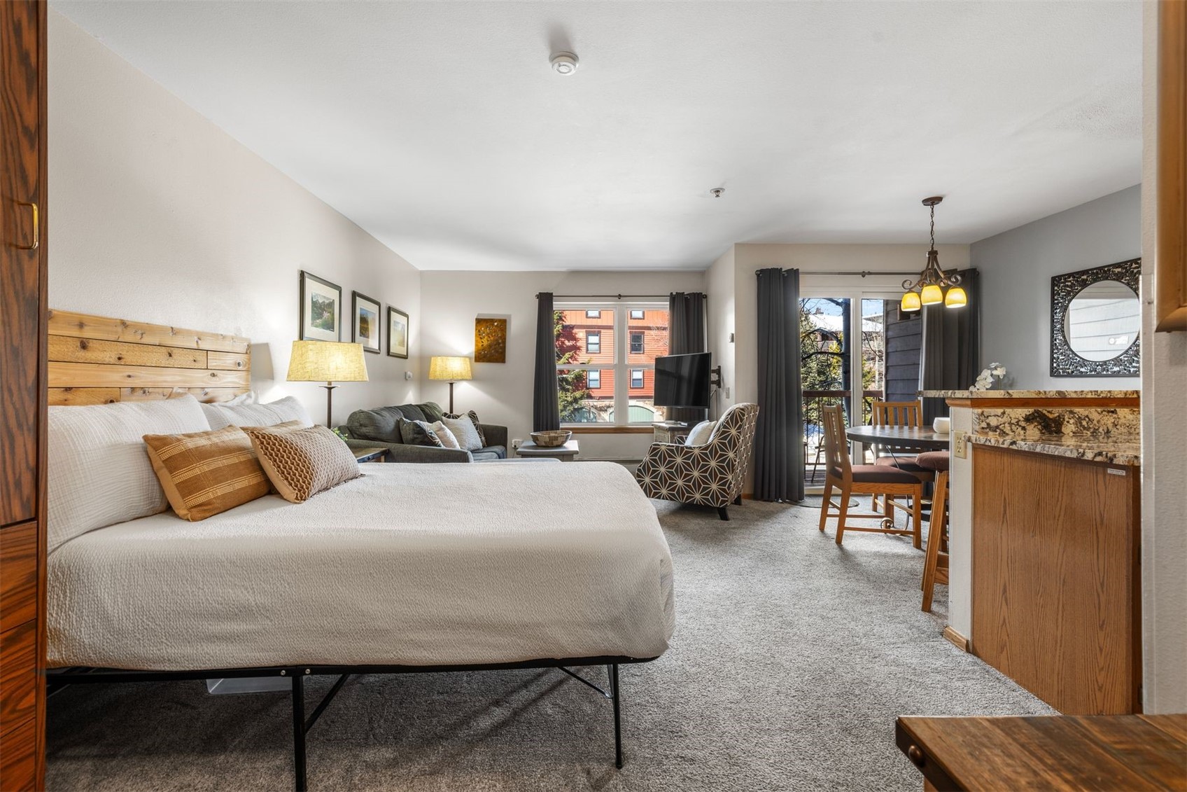 100 S Park AVENUE W209