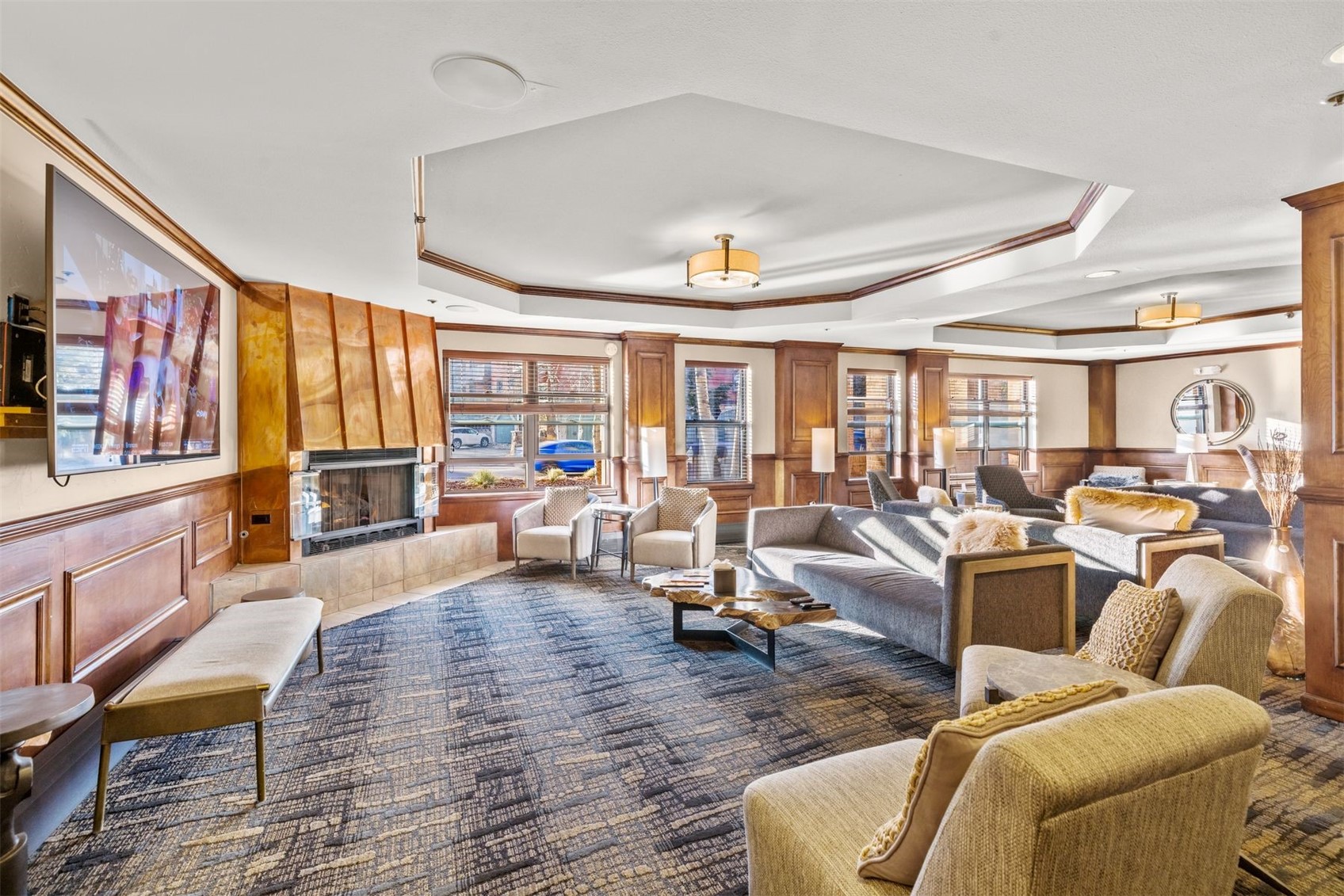100 S Park AVENUE W209