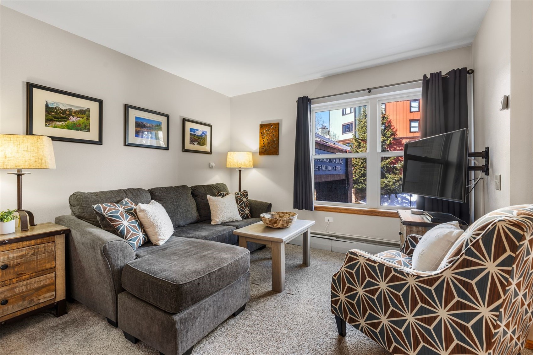 100 S Park AVENUE W209