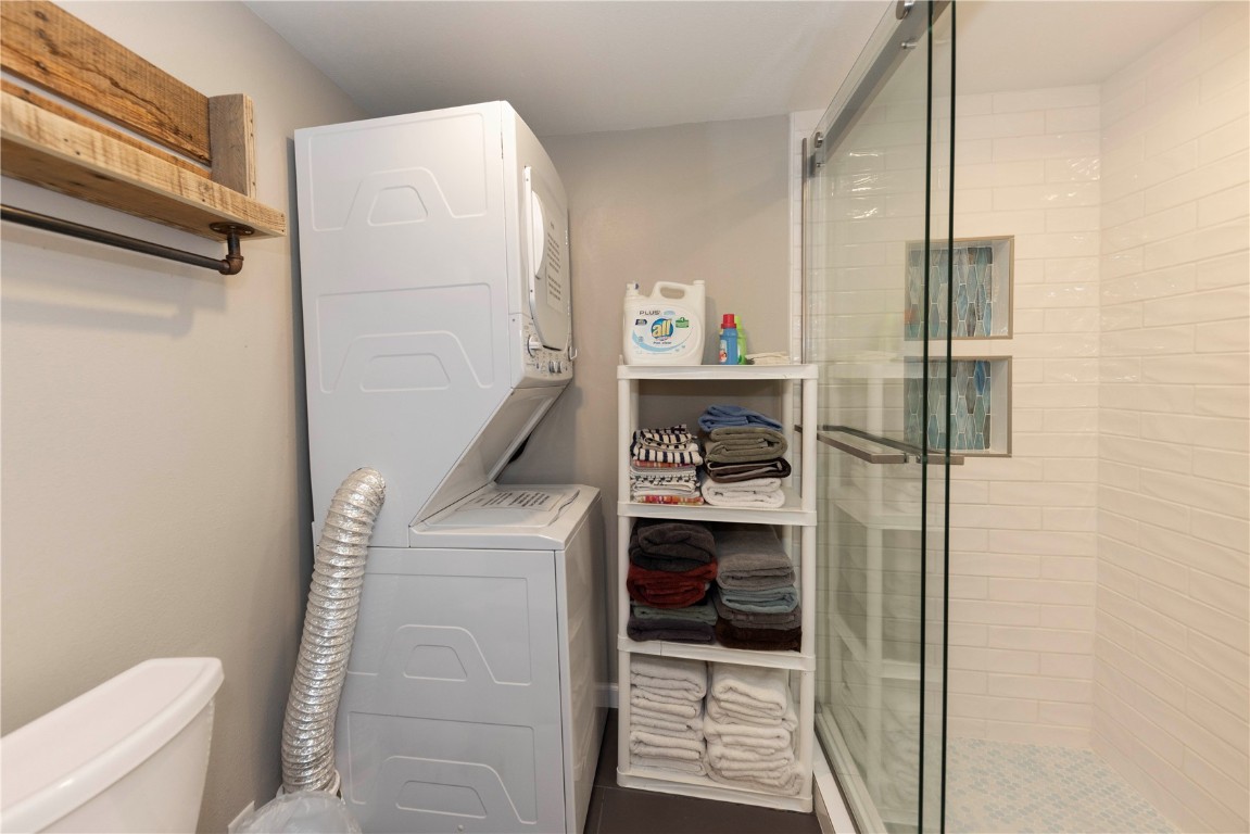 325 Four Oclock ROAD A103