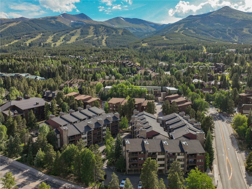 325 Four Oclock ROAD A103