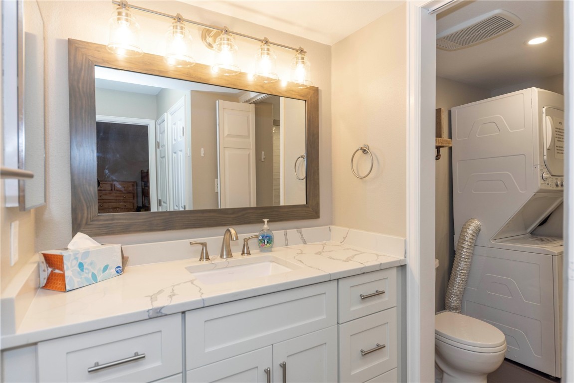 325 Four Oclock ROAD A103